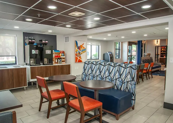 Express Tucson-airport By Ihg 2*