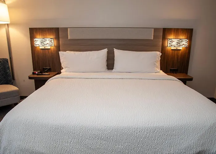 Express Tucson-airport By Ihg 2*