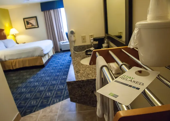 Express Tucson-airport By Ihg 2*