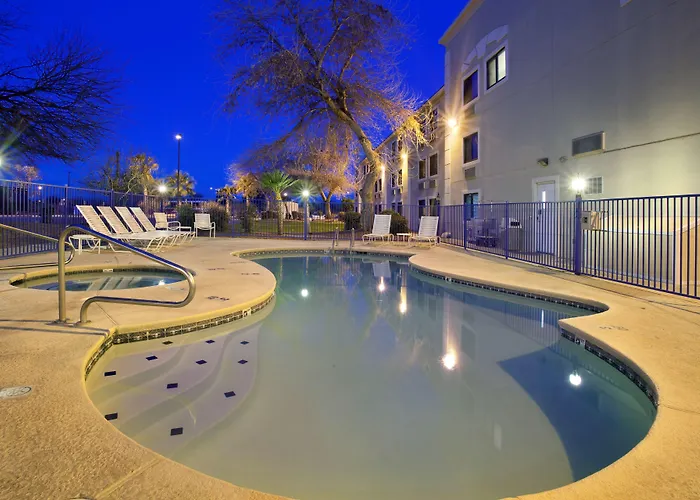 Express Tucson-airport By Ihg Hotel 2*
