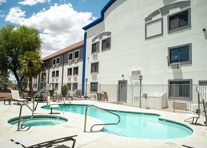 Express Tucson-airport By Ihg Hotel Tucson